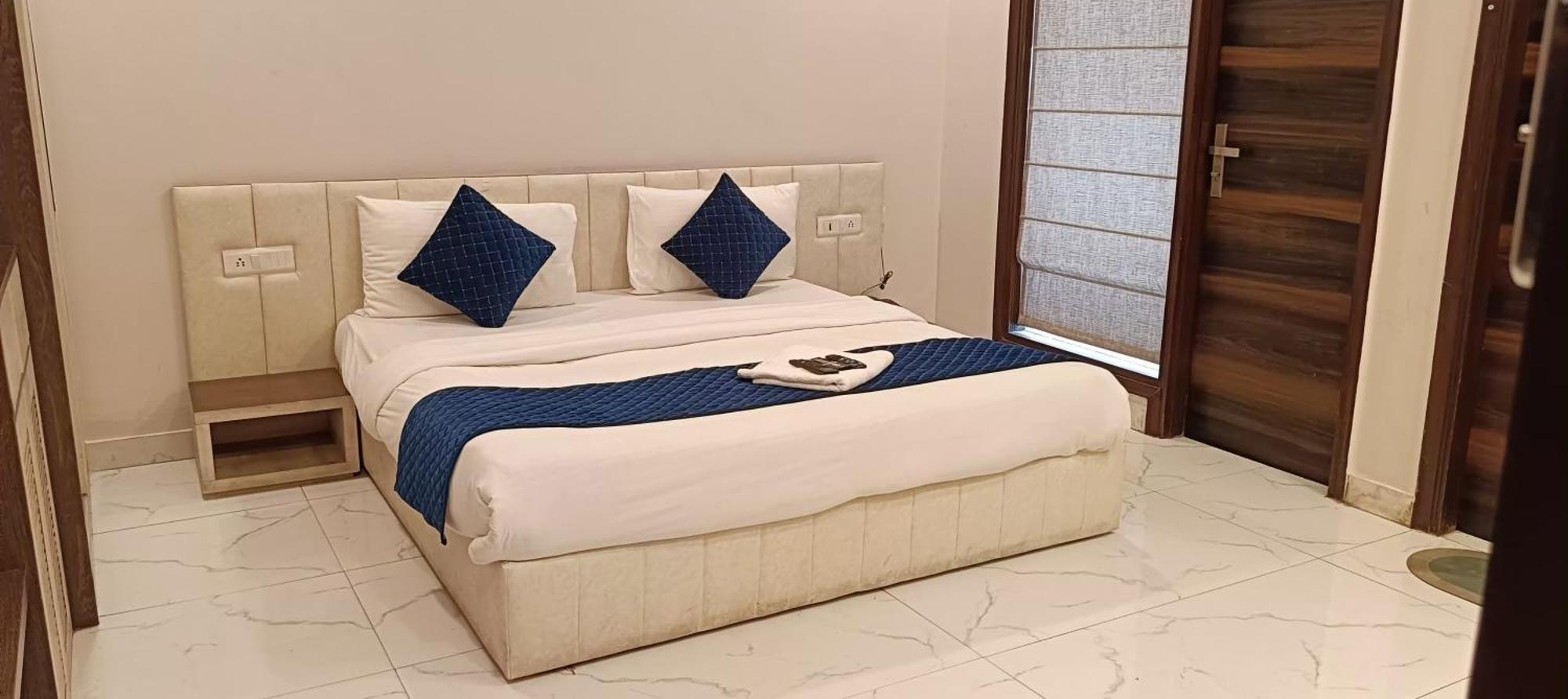 Limewood Stay - Fortis Hospital Gurgaon Exteriör bild