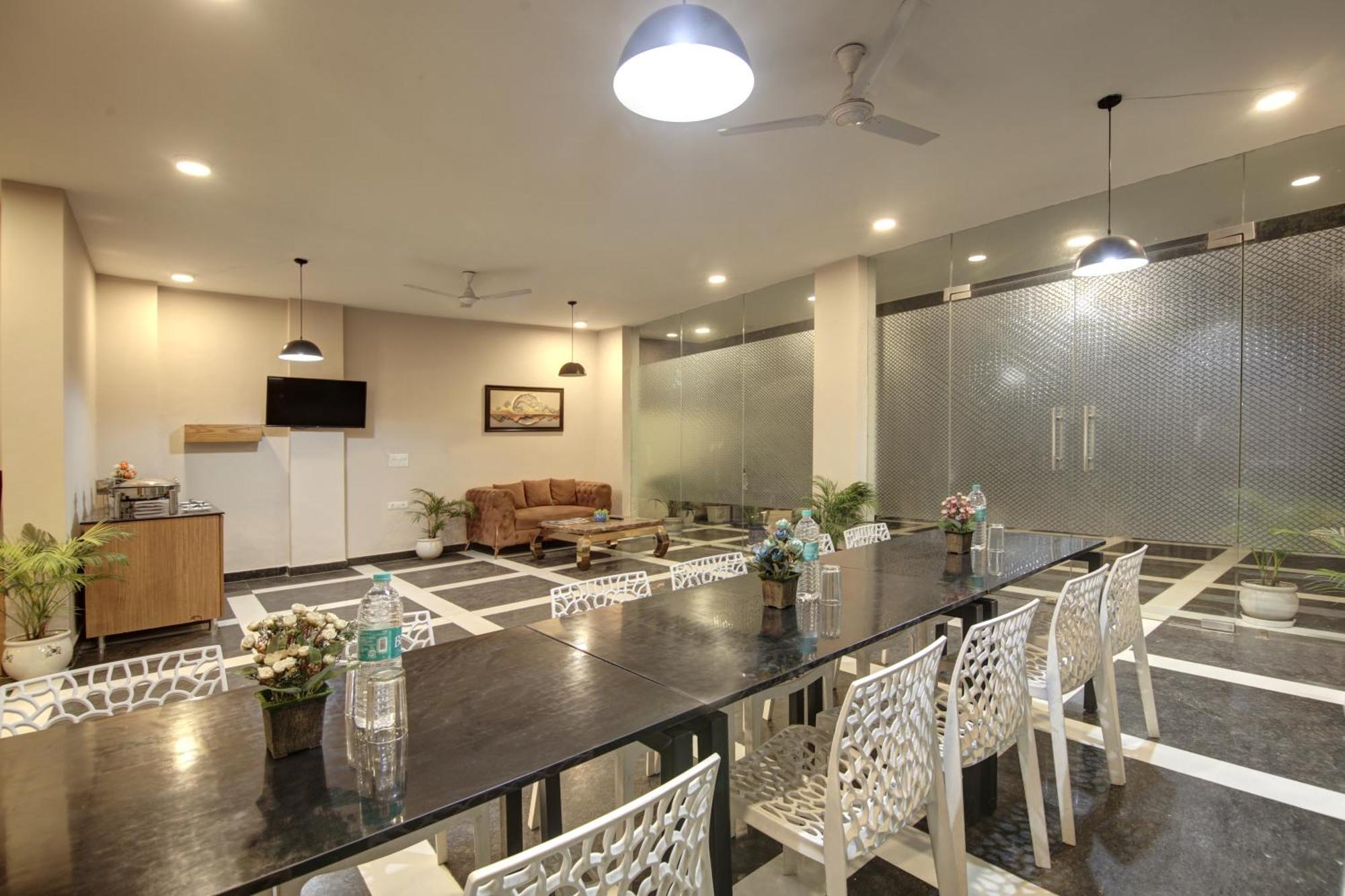 Limewood Stay - Fortis Hospital Gurgaon Exteriör bild