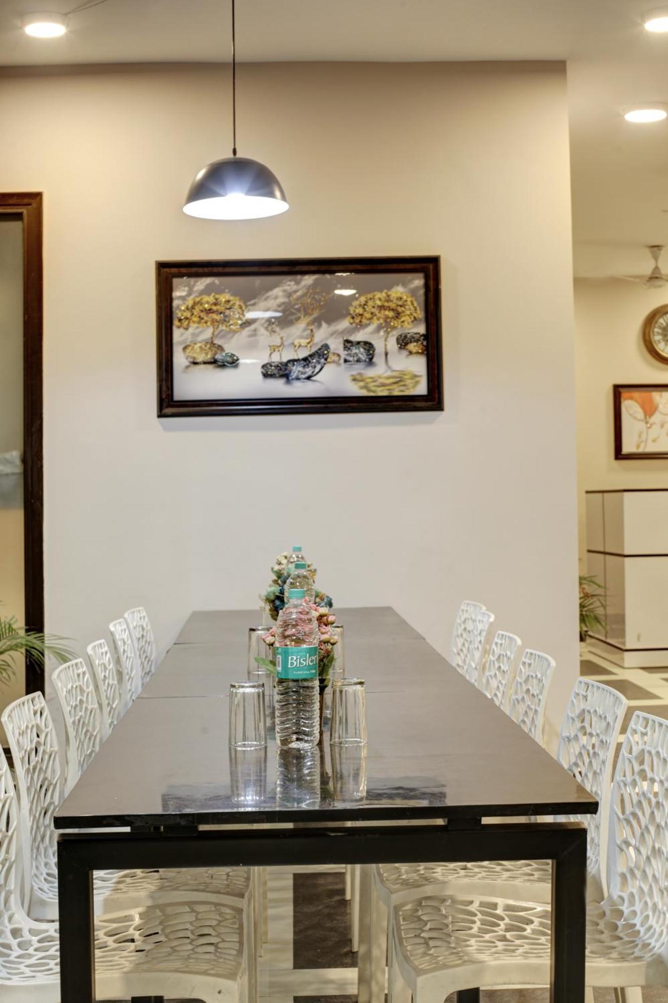 Limewood Stay - Fortis Hospital Gurgaon Exteriör bild