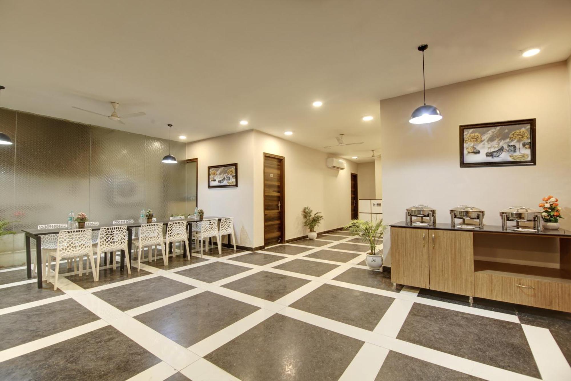Limewood Stay - Fortis Hospital Gurgaon Exteriör bild