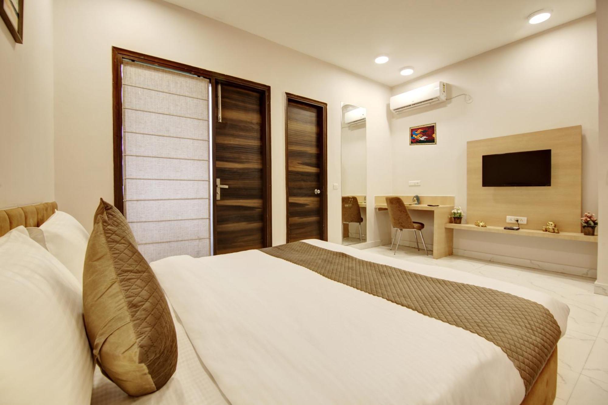 Limewood Stay - Fortis Hospital Gurgaon Exteriör bild